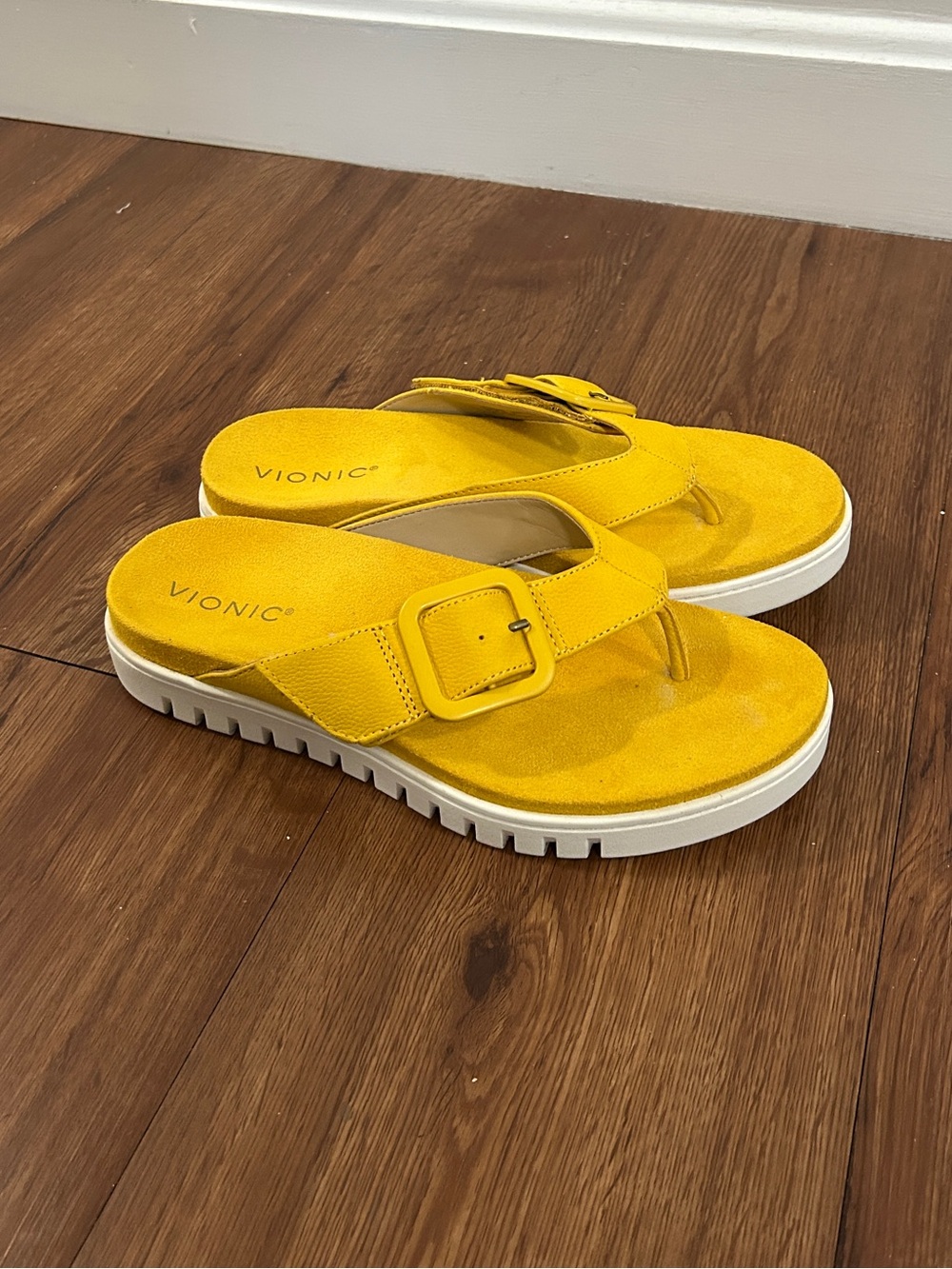 Vionic Yellow Suede Buckle Thong Sandal